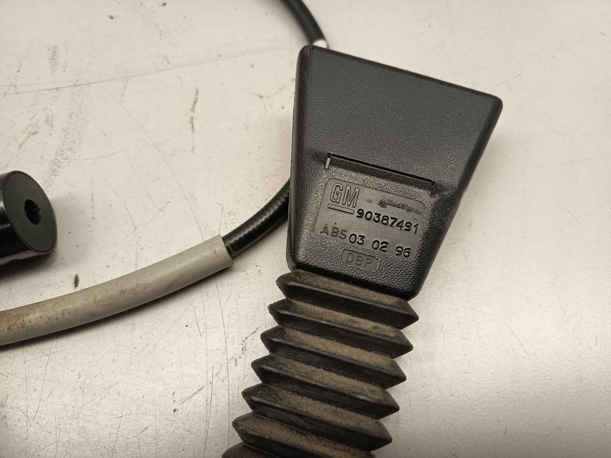 Opel Corsa B S93 Bj 1996 orig Gurtschloss/Gurtpeitsche vorn links Fahrer 3TRG