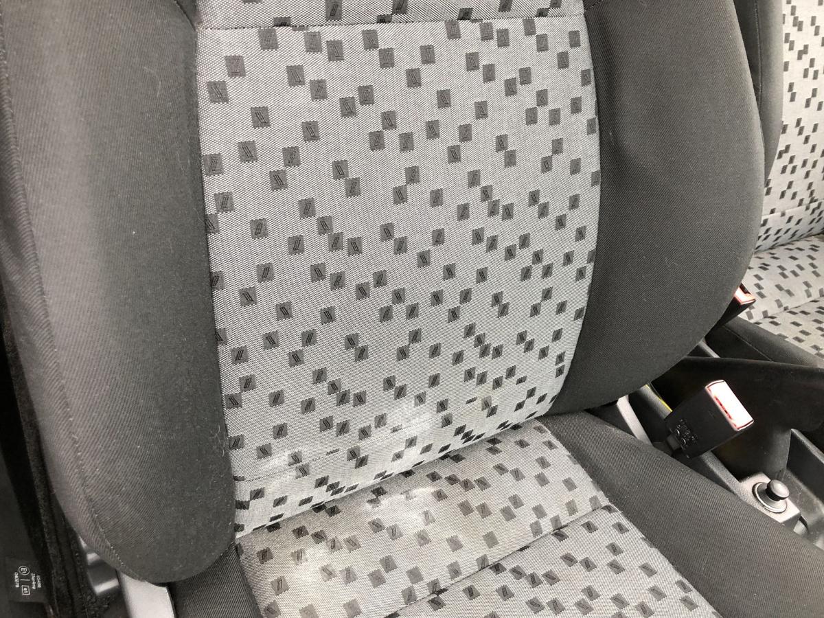 Skoda Fabia 6Y Combi Sitz vorn rechts Beifahrersitz Stoff Autositz ohne Heizung