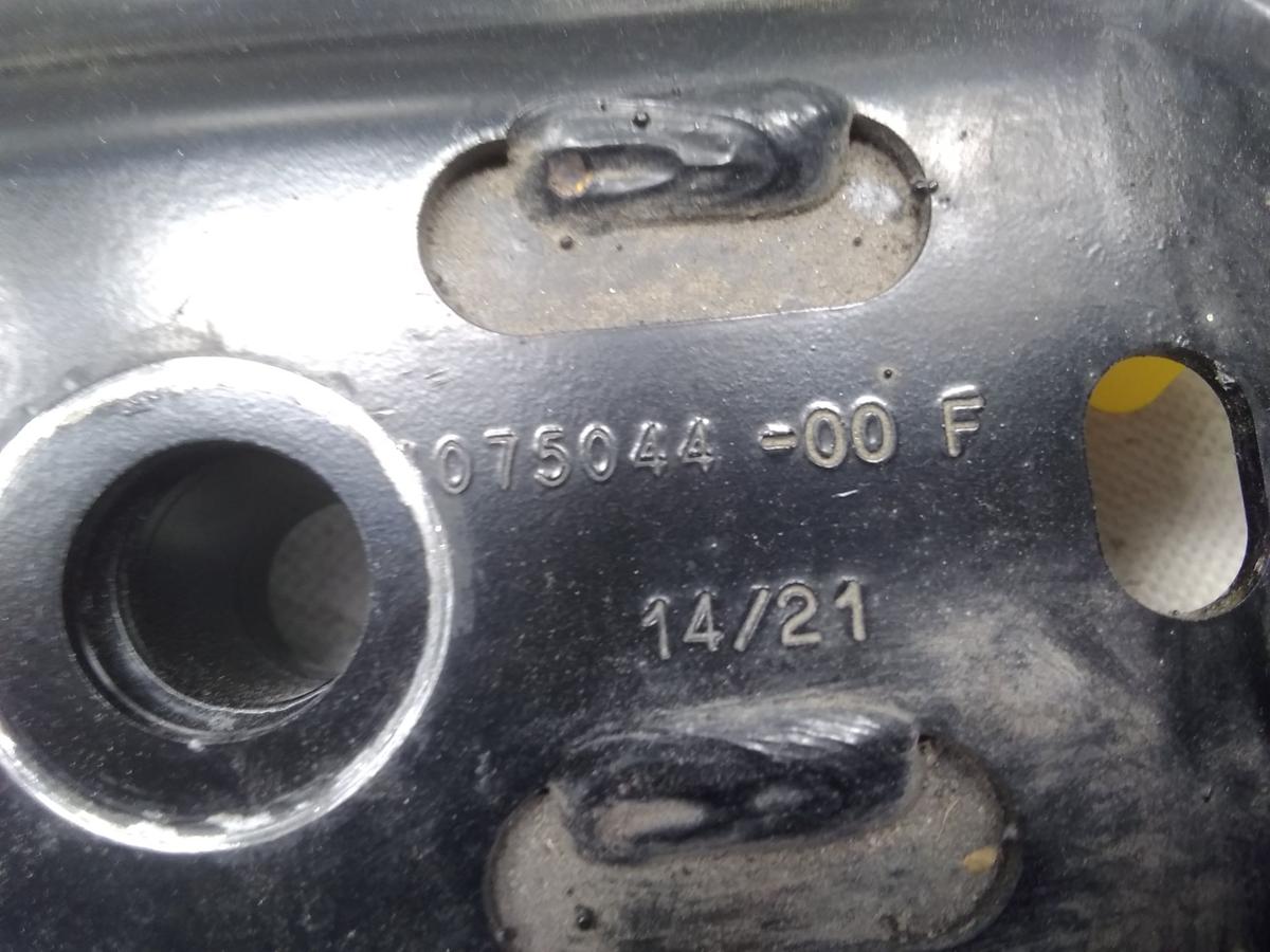 Tesla Model Y Performance original Domstrebe Querstrebe Halter W&auml;rmetauscher BJ2023