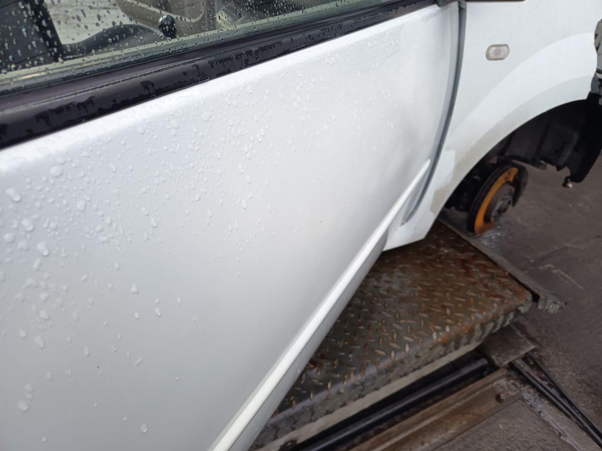 Renault Twingo II original T&uuml;r rechts Beifahrer OV369 Arktiswei&szlig; Bj 2009