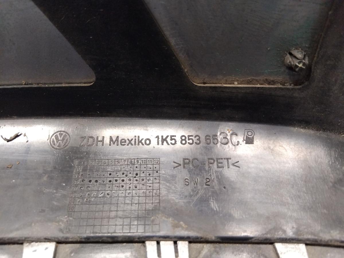 VW Golf 5 Variant Kombi original K&uuml;hlergrill mit Emblem Bj.2009