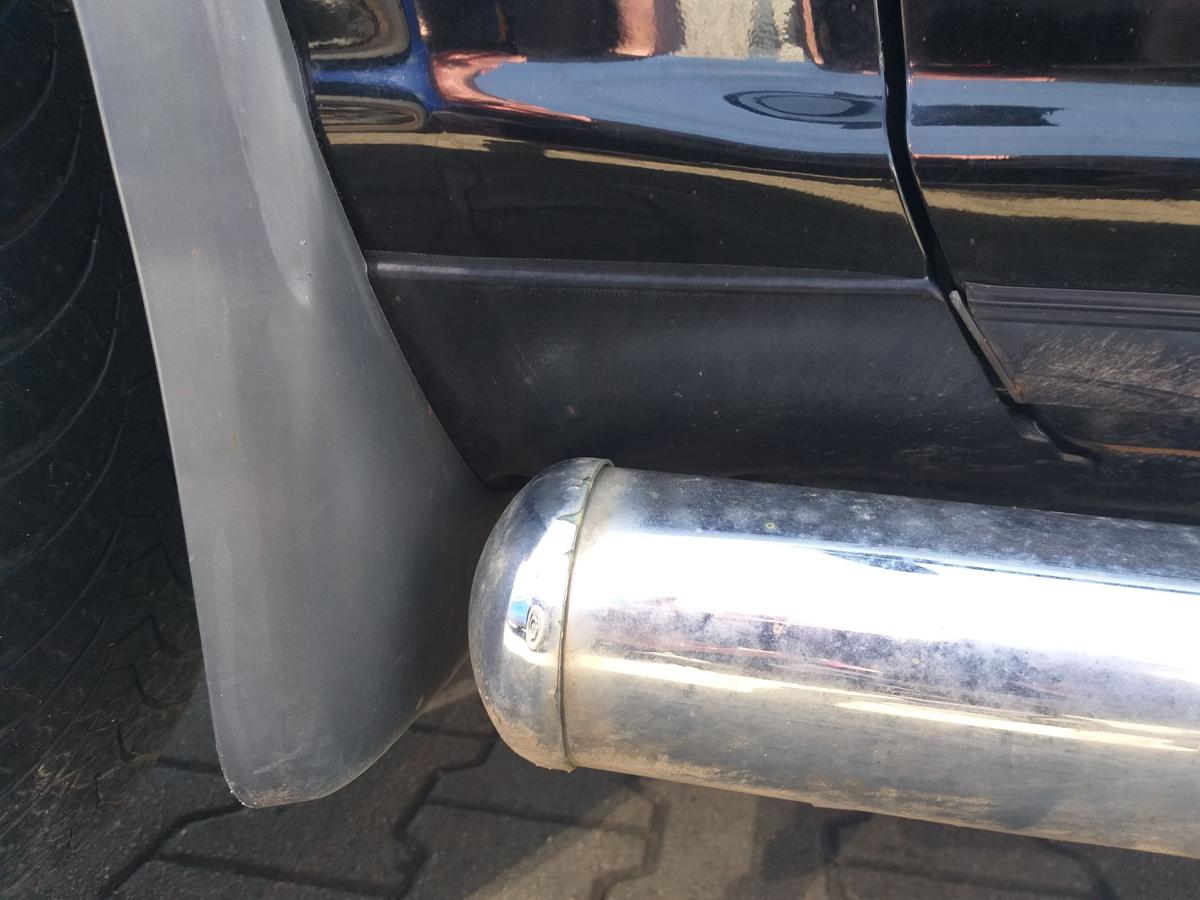 Nissan X-Trail T30 original Kotflügel vorn links KH3 Schwarz Bj.2005