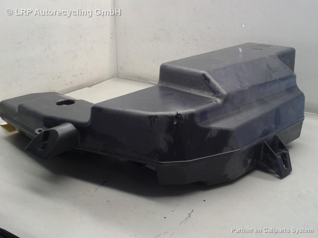 Audi A4 8E B6 Avant Subwoofer 8E9035382 mit Verstärker Bj.2002