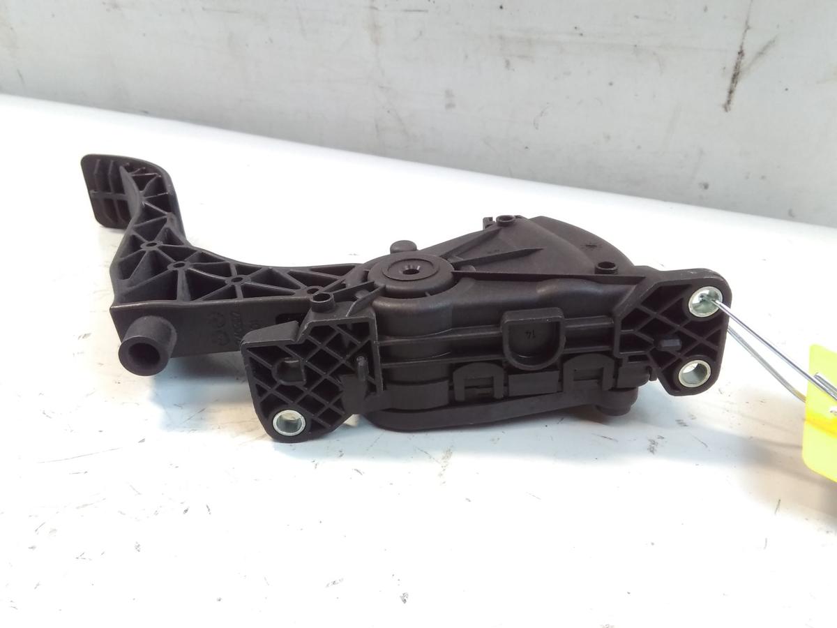 Audi A1 8x original Gaspedal elektronisch 1.6TDI 77kw CAYC 6Q1721503M BJ2010