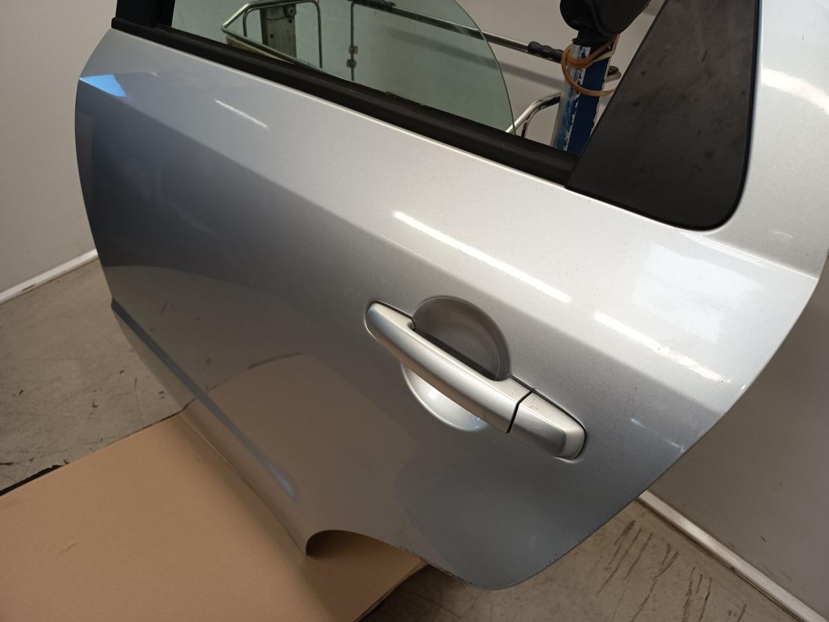 Suzuki SX4 5trg original T&uuml;r hinten links Fond ZCC Silky silver Bj 2007