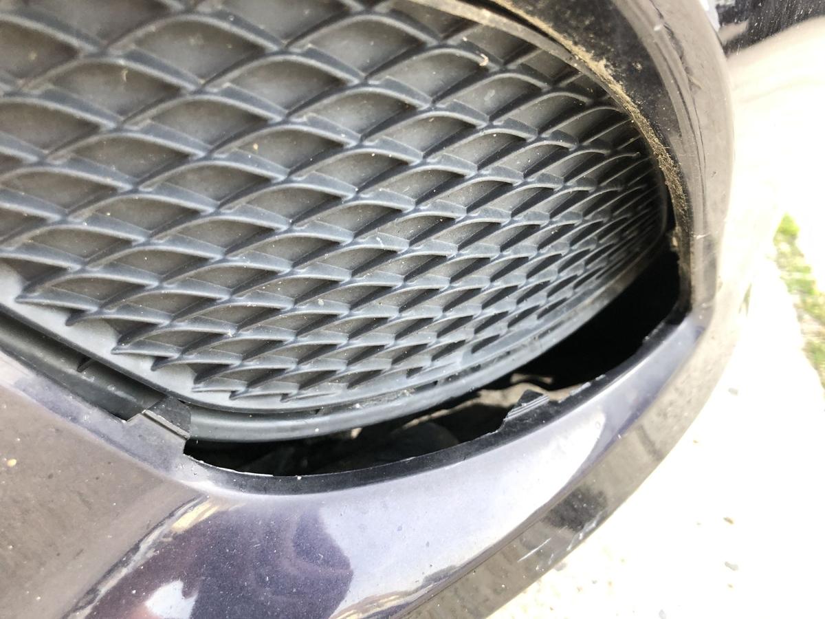 Mercedes CLA C117 Sto&szlig;f&auml;nger vorn SRA PDC Urban 592 nordlichtviolett Sch&auml;den
