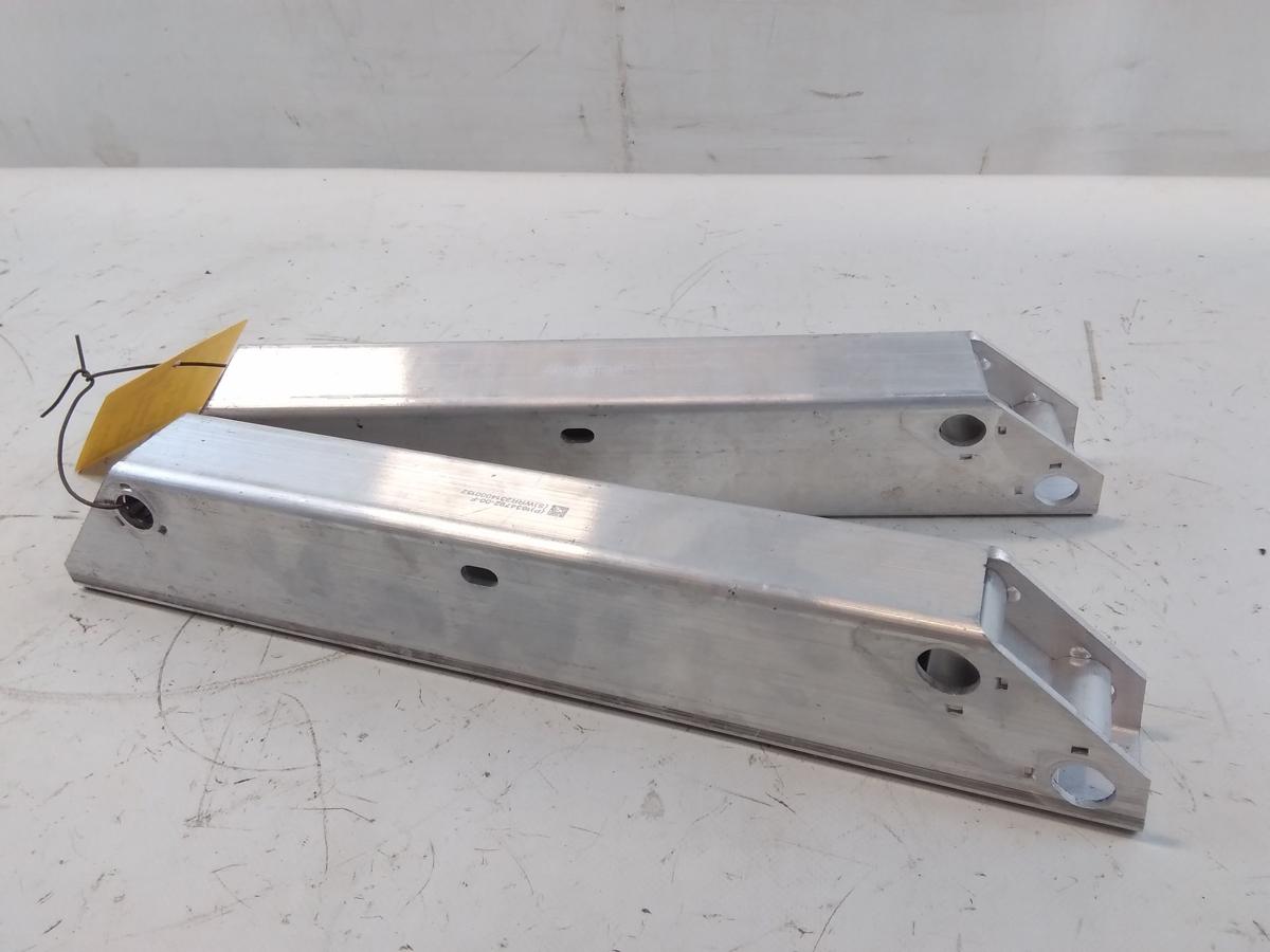 Tesla Model S Facelift original Satz Alustreben Front 1634792-00-F Bj.2023
