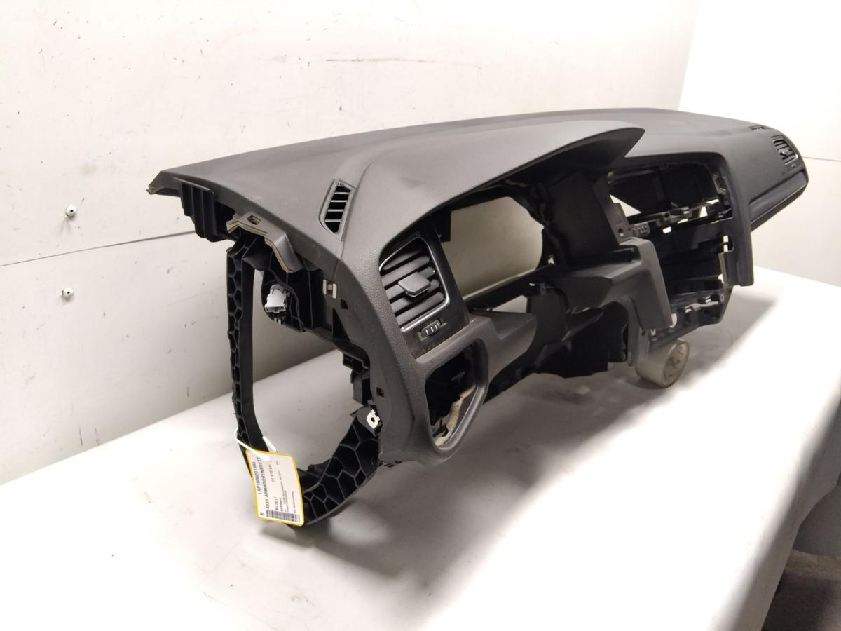 VW Golf 7 Flie&szlig;heck original Armaturenbrett Cockpit schwarz BJ2017