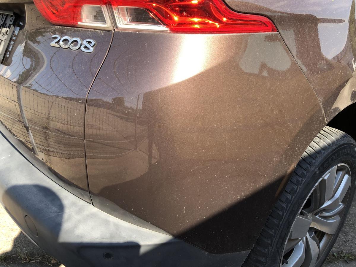 Peugeot 2008 I CU Stoßfänger hinten Heckschürze mit PDC ETV BRaun Makaha