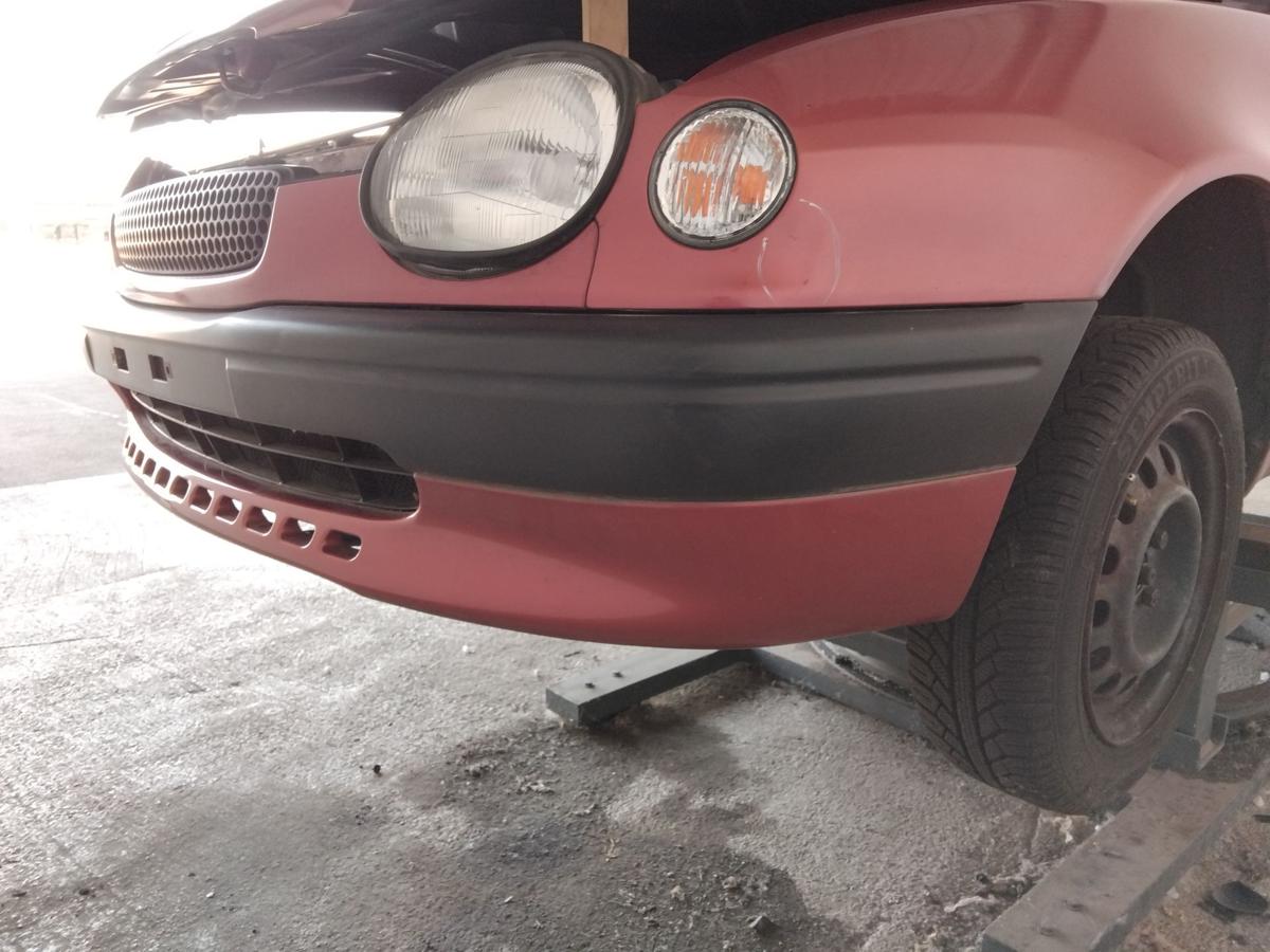Toyota Corolla E11 Compact original Stossfänger Stoßstange vorn BJ1997