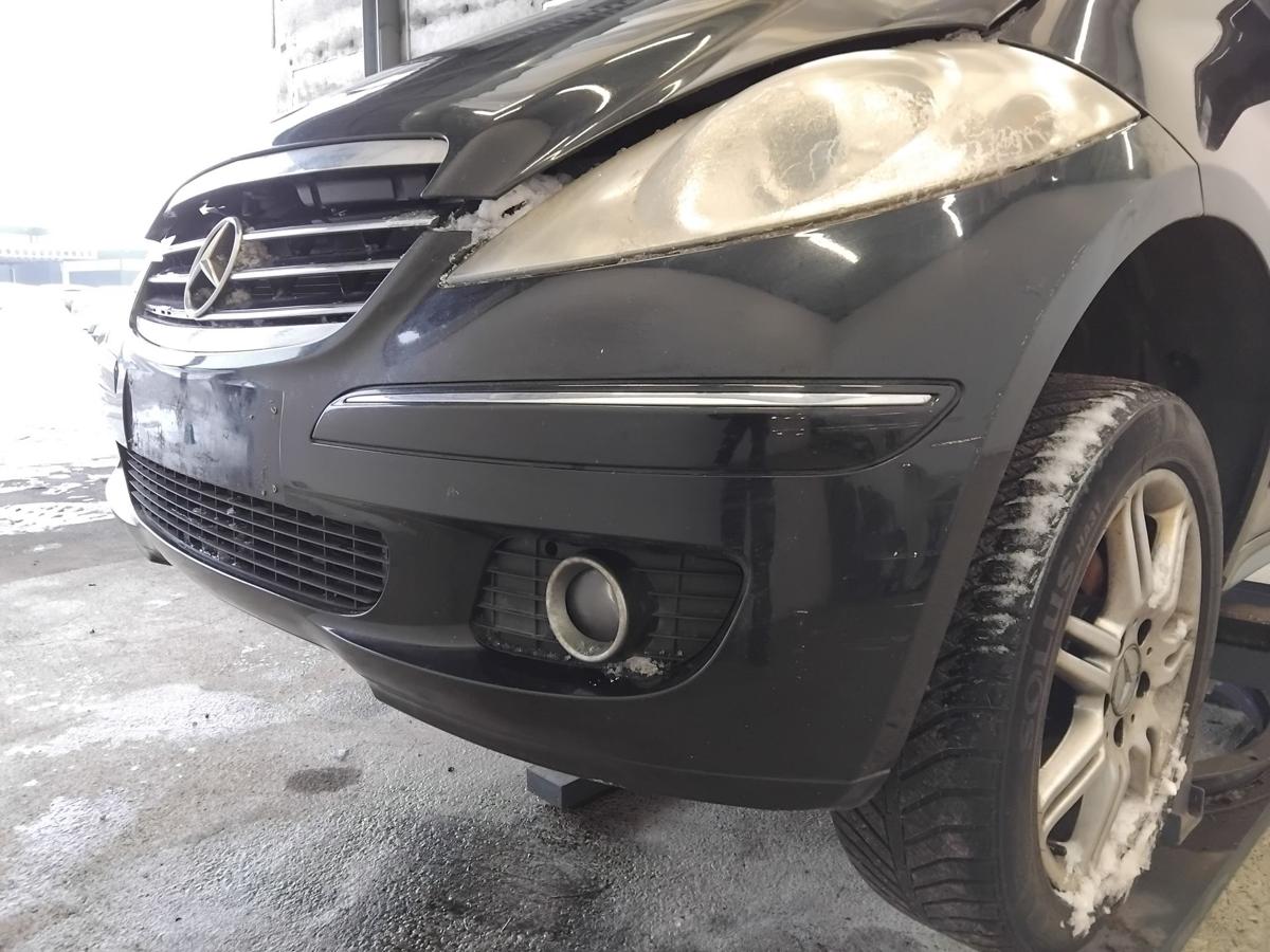 Mercedes A-Klasse W169 orig Sto&szlig;f&auml;nger Sto&szlig;stange vorn BJ2004 160 Tropenschwarzmetallic