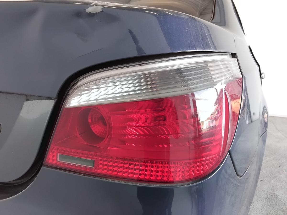 BMW 5er E60 Limousine original R&uuml;ckleuchte Heckleuchte rechts rot/grau BJ2003