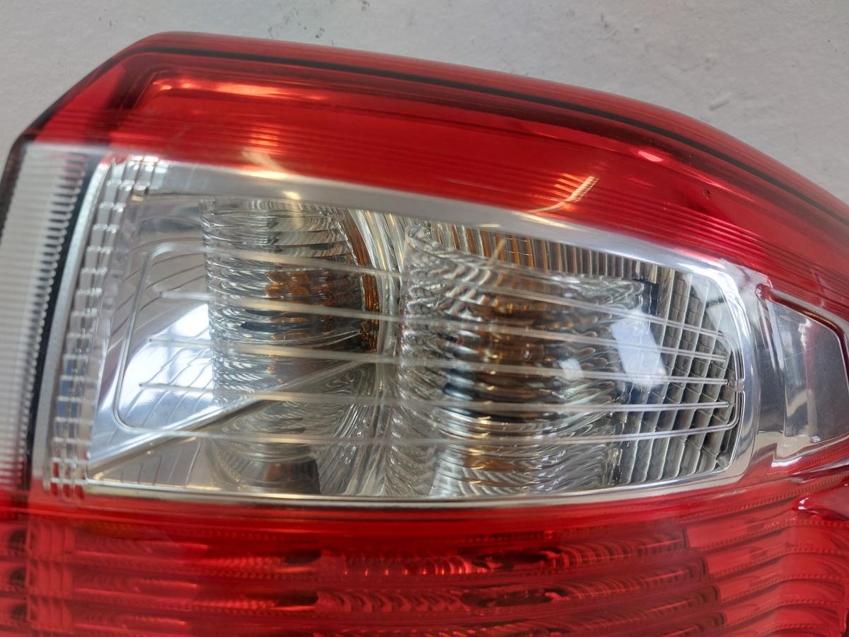 Ford C-Max CB7 R&uuml;ckleuchte links R&uuml;cklicht Heckleuchte au&szlig;en Ecke Schlusslicht