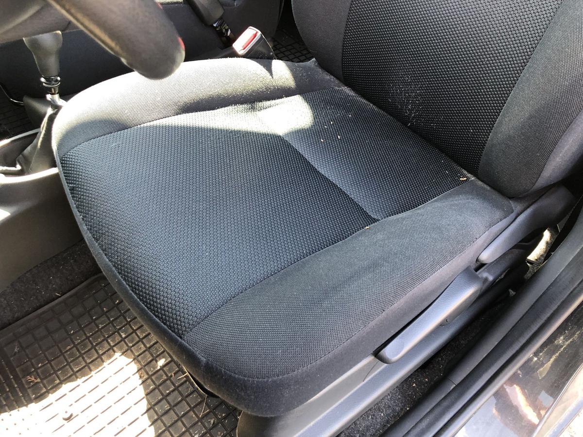 Subaru Justy 4 Typ M300F Sitz vorn links Fahrersitz Stoff ohne Heizung
