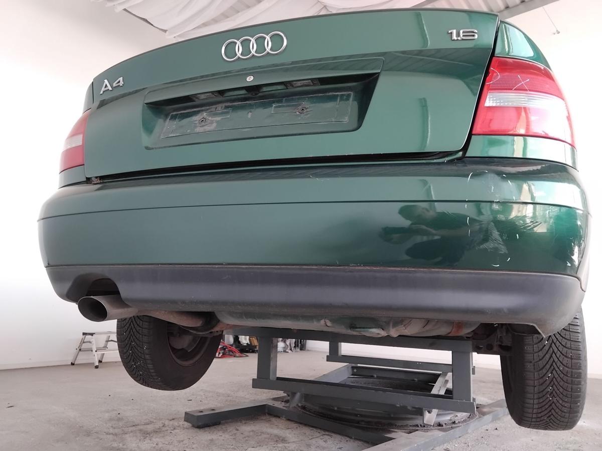 Audi A4 B5 Limousine orig.Stossfänger Stoßstange hinten BJ1999 LZ6L Kaktusgrünmetallic