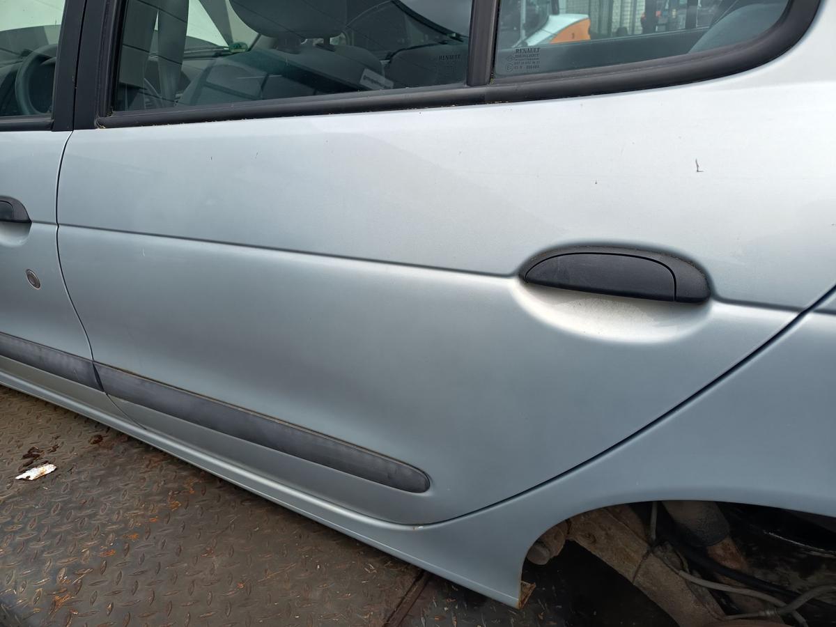 Renault Megane Kombi original T&uuml;r hinten links MV632 Polargrau Bj 2001