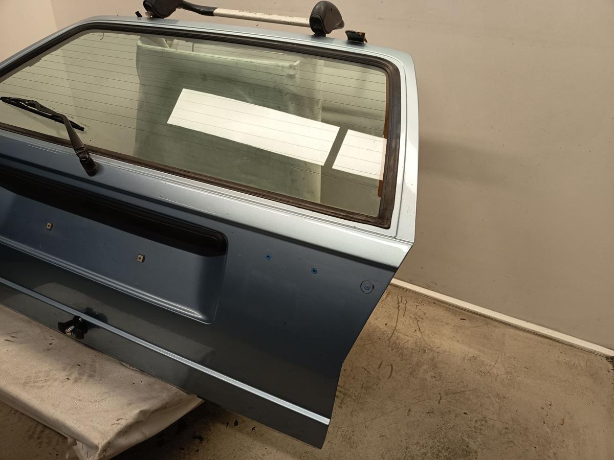 VW Passat Variant 32B Bj 1987 original Heckklappe mit Scheibe LD5U Hellblau