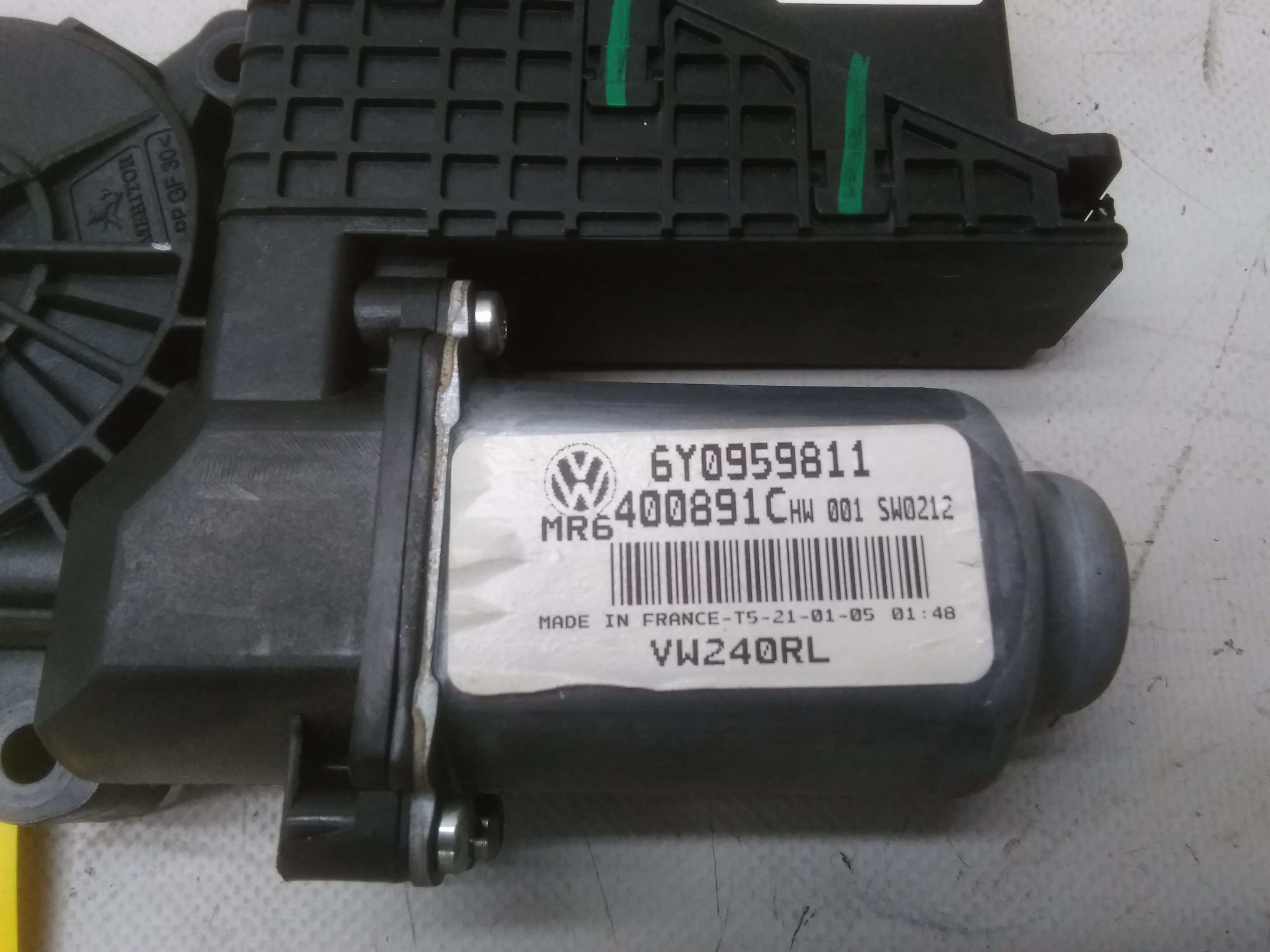 VW Polo 9N1Bj.2005 original Fensterhebermotor hinten links