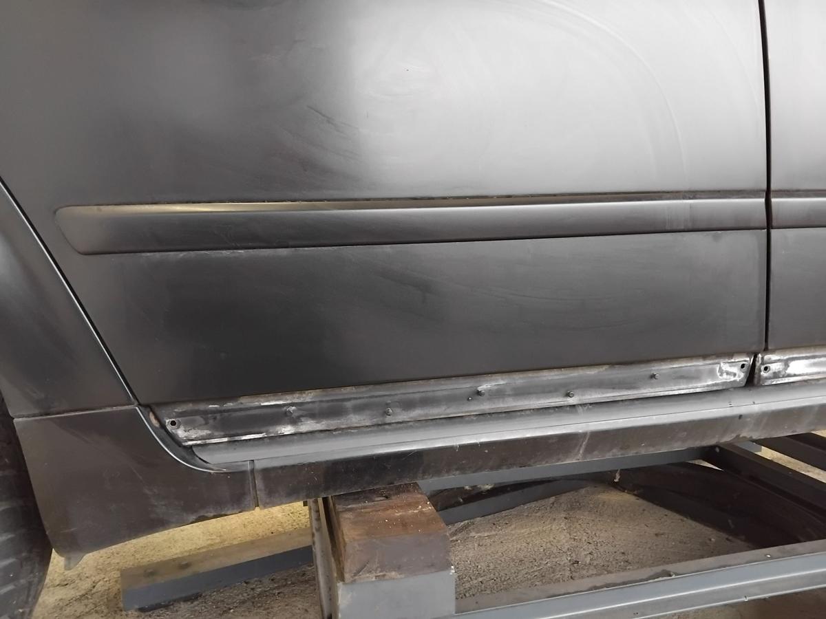 Audi A4 8E B6 Avant Tür hinten rechts LZ9W ebonyschwarzmetallic BJ2004 Kombi