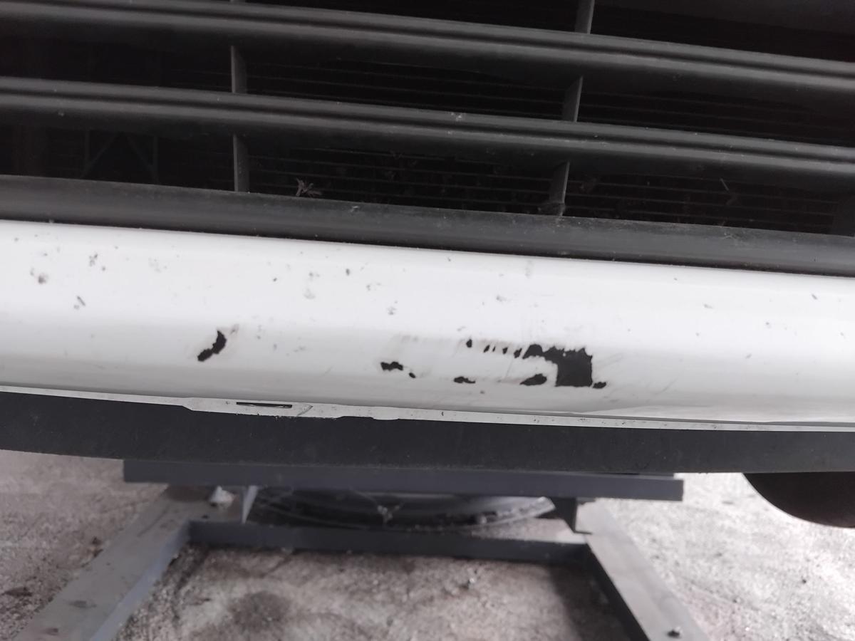 Ford Fiesta JA8 CCN 2013-2017 original Sto&szlig;stange Sto&szlig;f&auml;nger vorn frostwei&szlig;