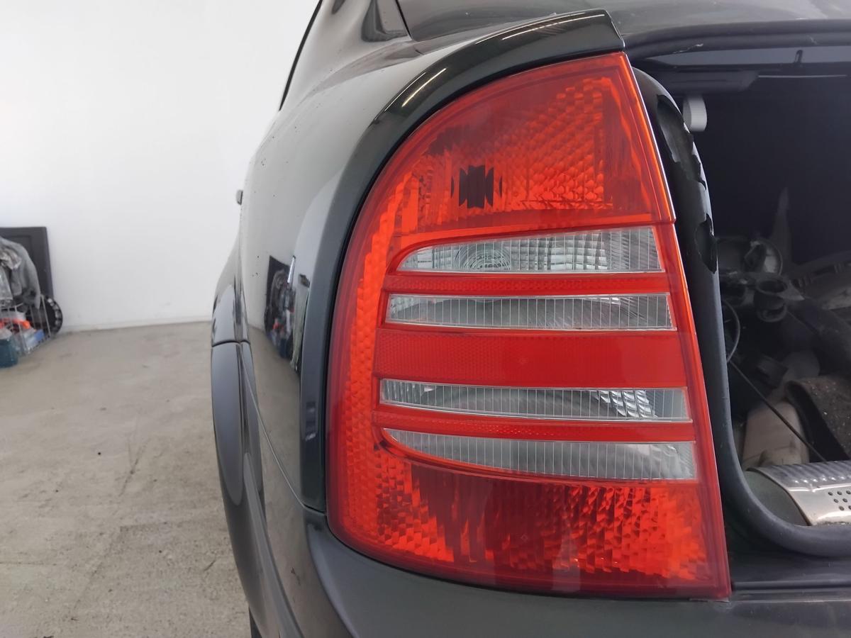 Skoda Superb 3U original R&uuml;ckleuchte Heckleuchte Schlussleuchte links BJ2005