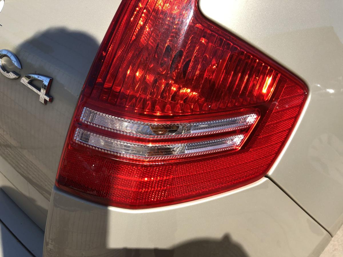 Citroen C4 Typ L R&uuml;ckleuchte rechts R&uuml;cklicht Heckleuchte 5 t&uuml;rer 2-teilig