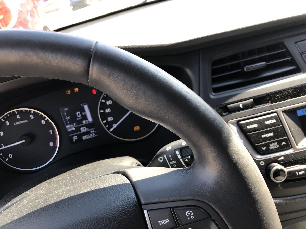 Hyundai i20 GB Lederlenkrad Lenkrad Leder 3 Speichen Multifunktion und Heizung