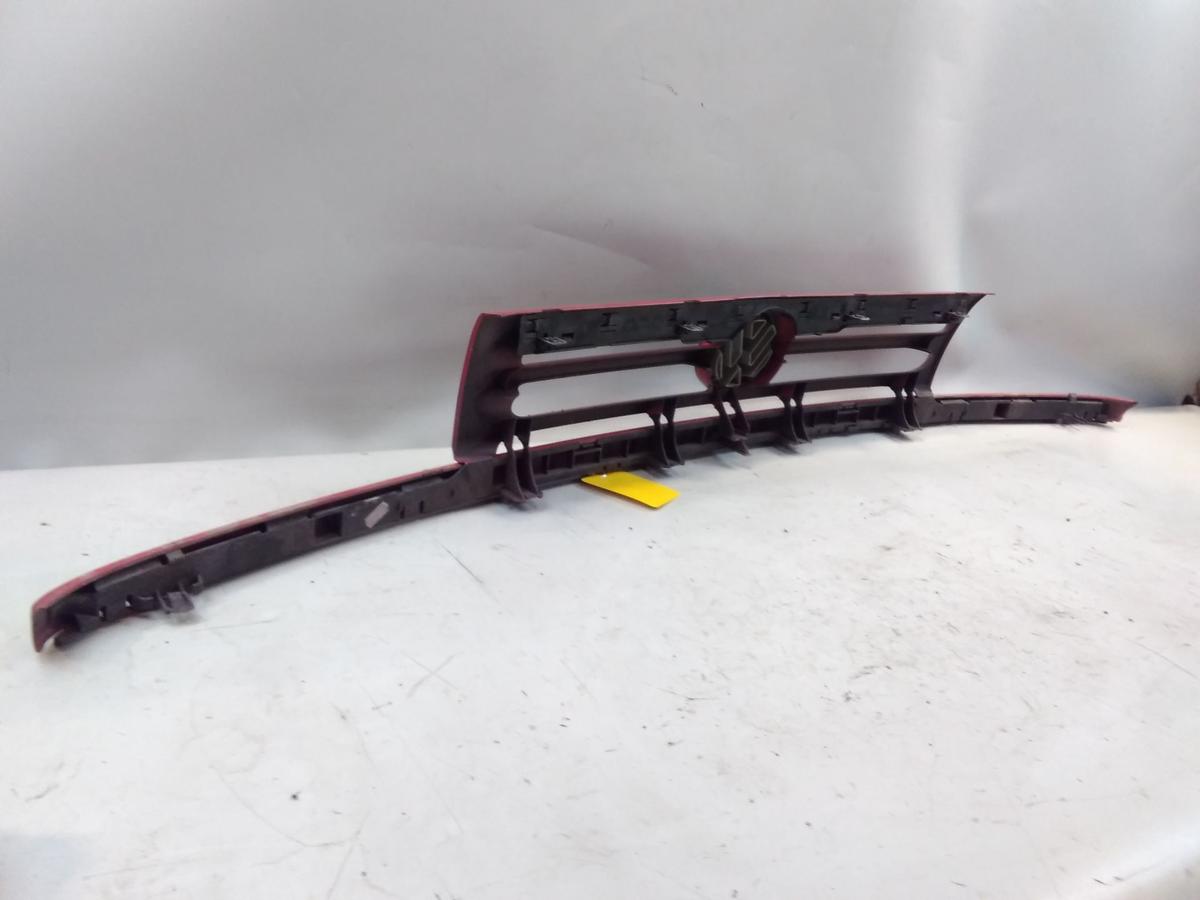 VW Vento original K&uuml;hlergrill mit Grillleiste LY3D Tornadorot BJ1993