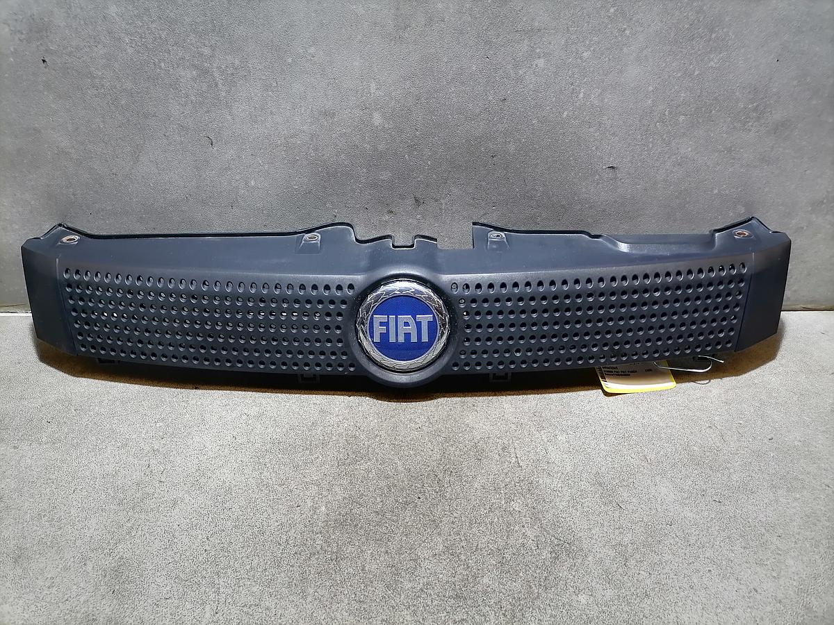 Fiat Panda Kühlergrill Frontgrill unlackiert BJ2006