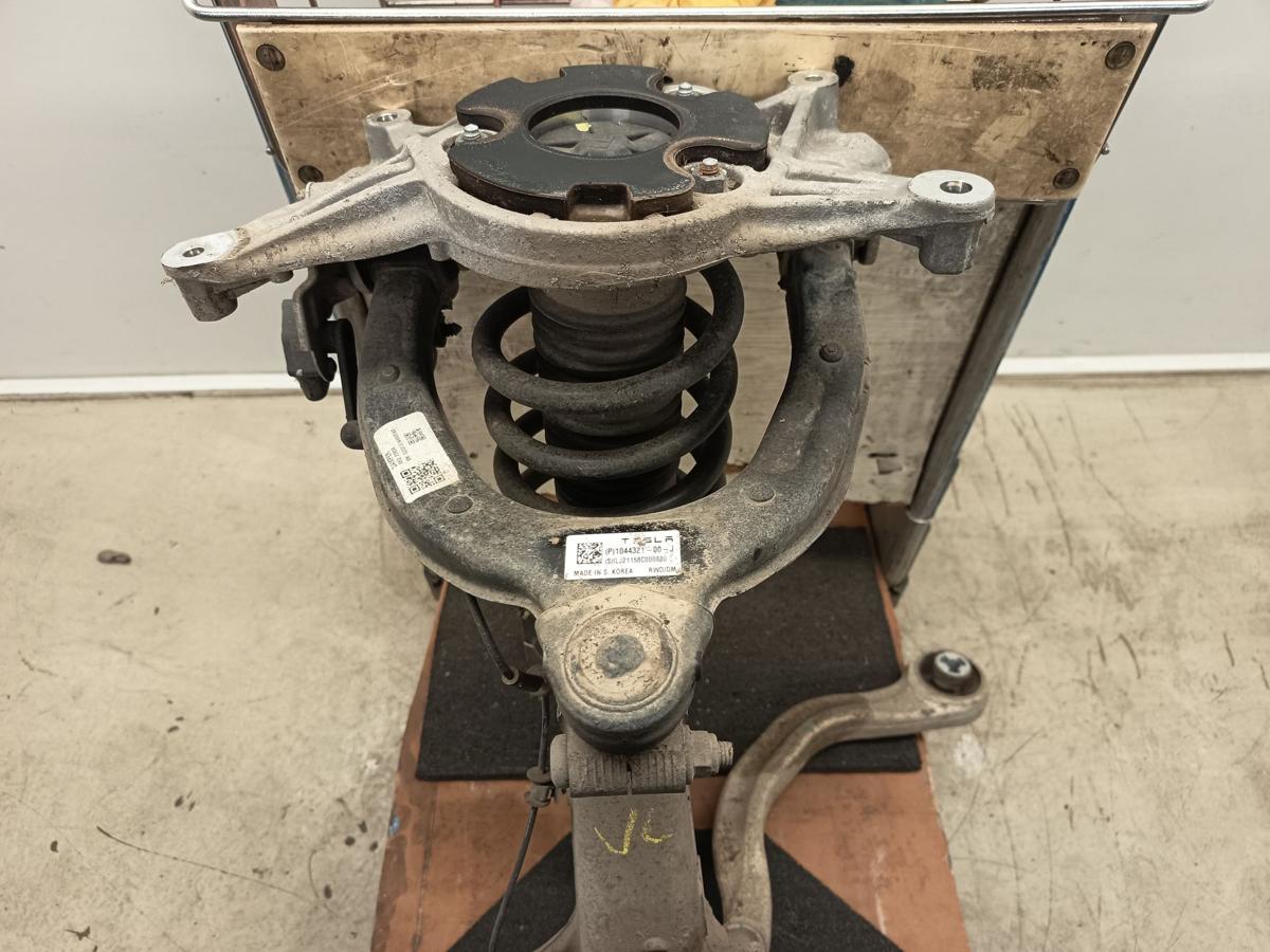 Tesla Model 3 original Federbein komplett 104432100J vorne links Baujahr 2021