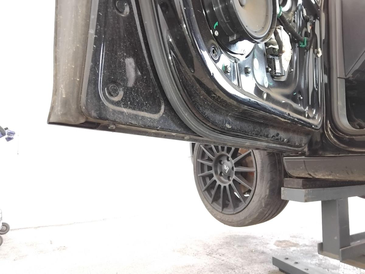 VW Golf 5 1K T&uuml;r vorn links Fahrert&uuml;r 5-T&uuml;rer L041 brillantschwarz uni BJ2006