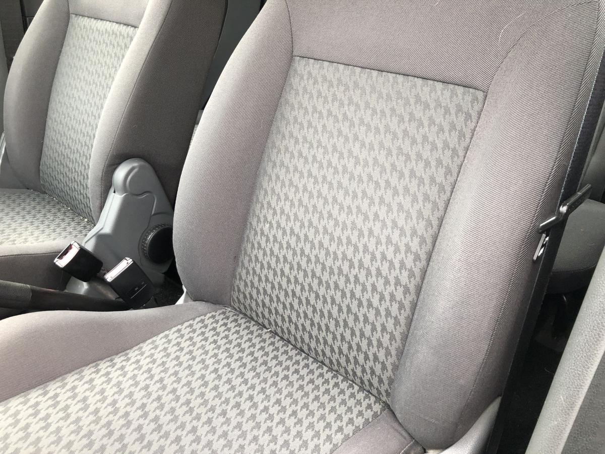 Ford Fusion JU2 Sitz vorn links Fahrersitz Stoff Autositz