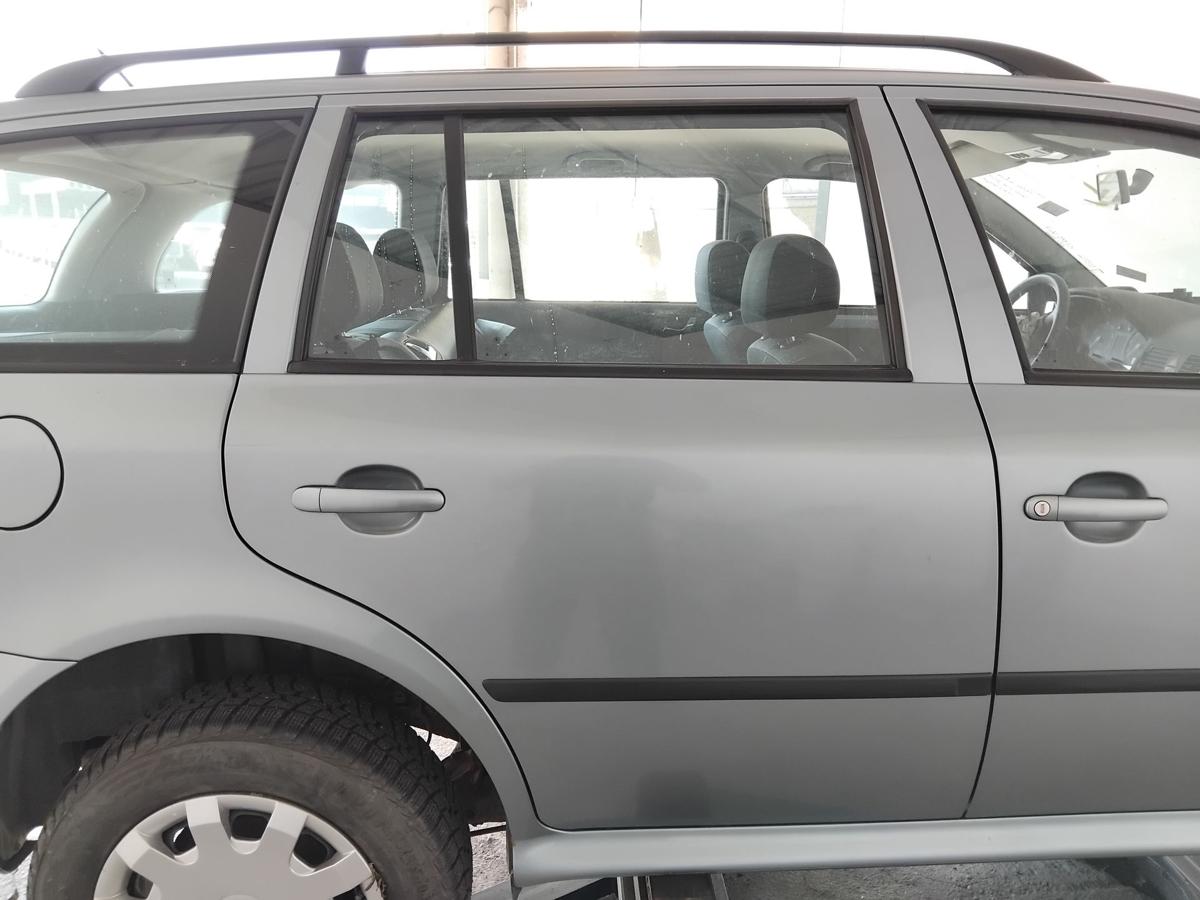 Skoda Octavia 1U Kombi Tür hinten rechts Kombi stonegreymetallic 9151 BJ2002