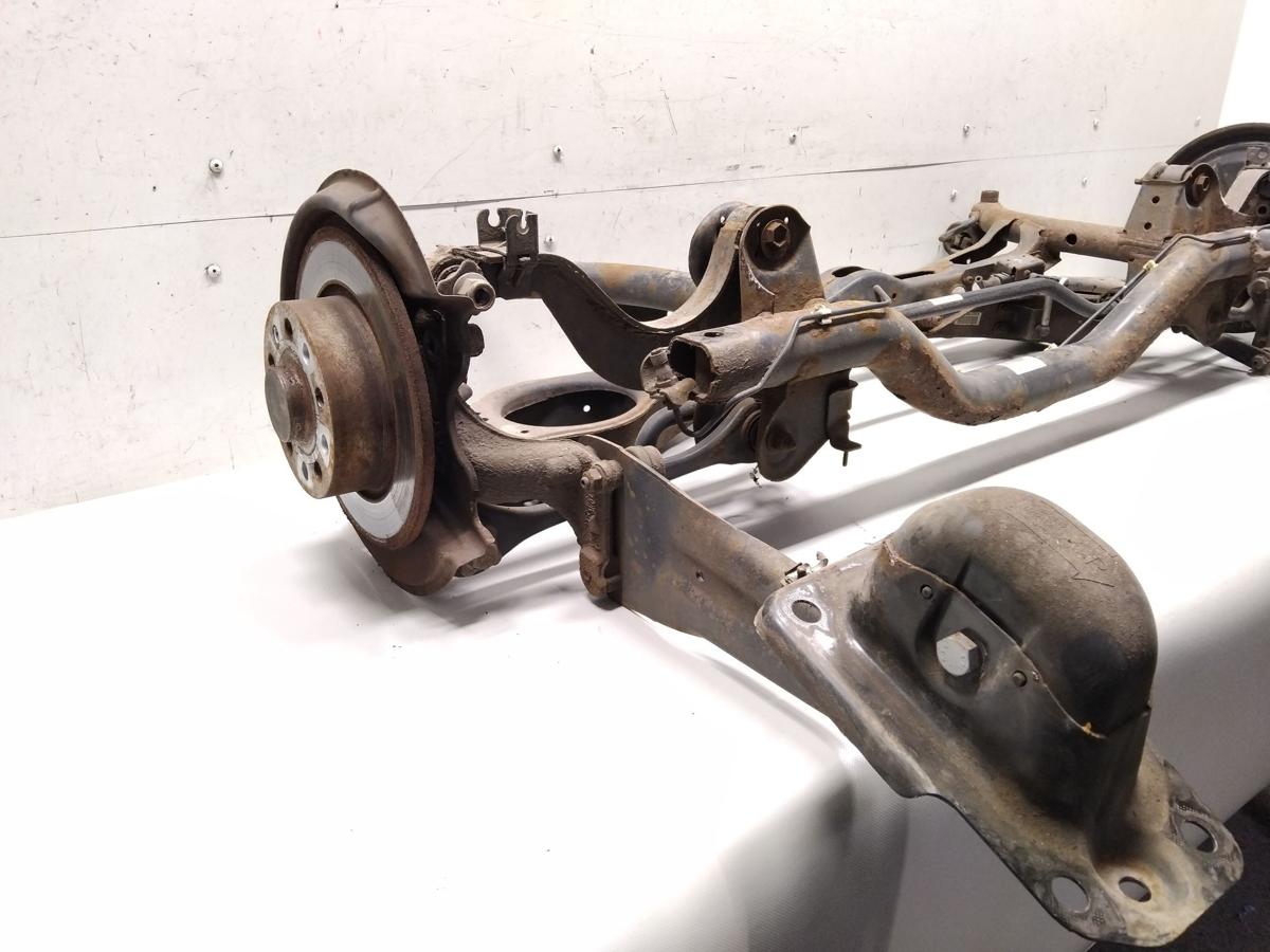 Audi A3 8P Facelift Hinterachse komplett 1.4TFSI 92kw Bj.2010