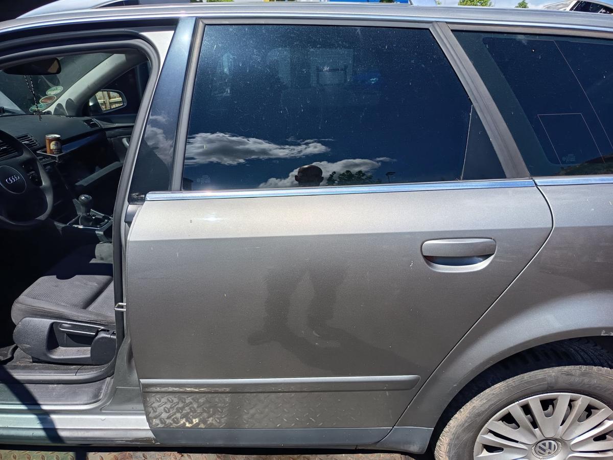 Audi A4 B6 Avant original T&uuml;r hinten links Fond Y7Q Atlasgrau Bj 2003