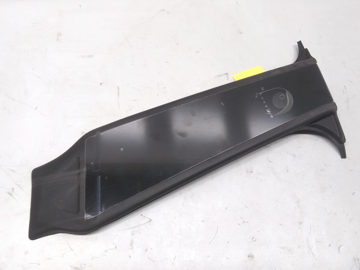 Tesla Model Y original Glasabdeckung Blende B S&auml;ule rechts mit Kamera 149424100A