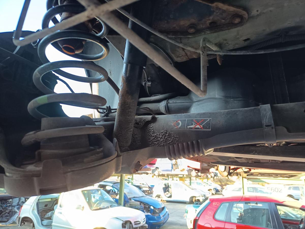 Citroen Berlingo II original Hinterachse Tr&auml;ger scheibengebremst Bj 2011