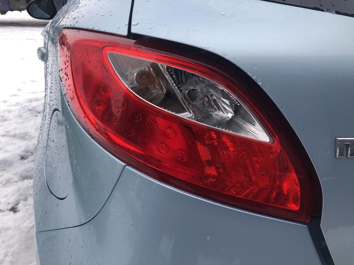 Mazda 2 Typ DE R&uuml;ckleuchte links R&uuml;cklicht Lampe hinten R&uuml;ckscheinwefer