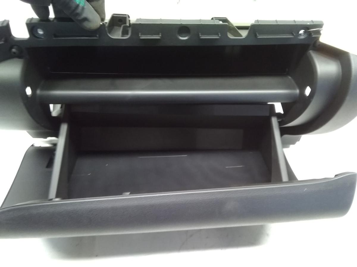 Mitsubishi Eclipse Cross original Handschuhfach Handschuhkasten Facelift