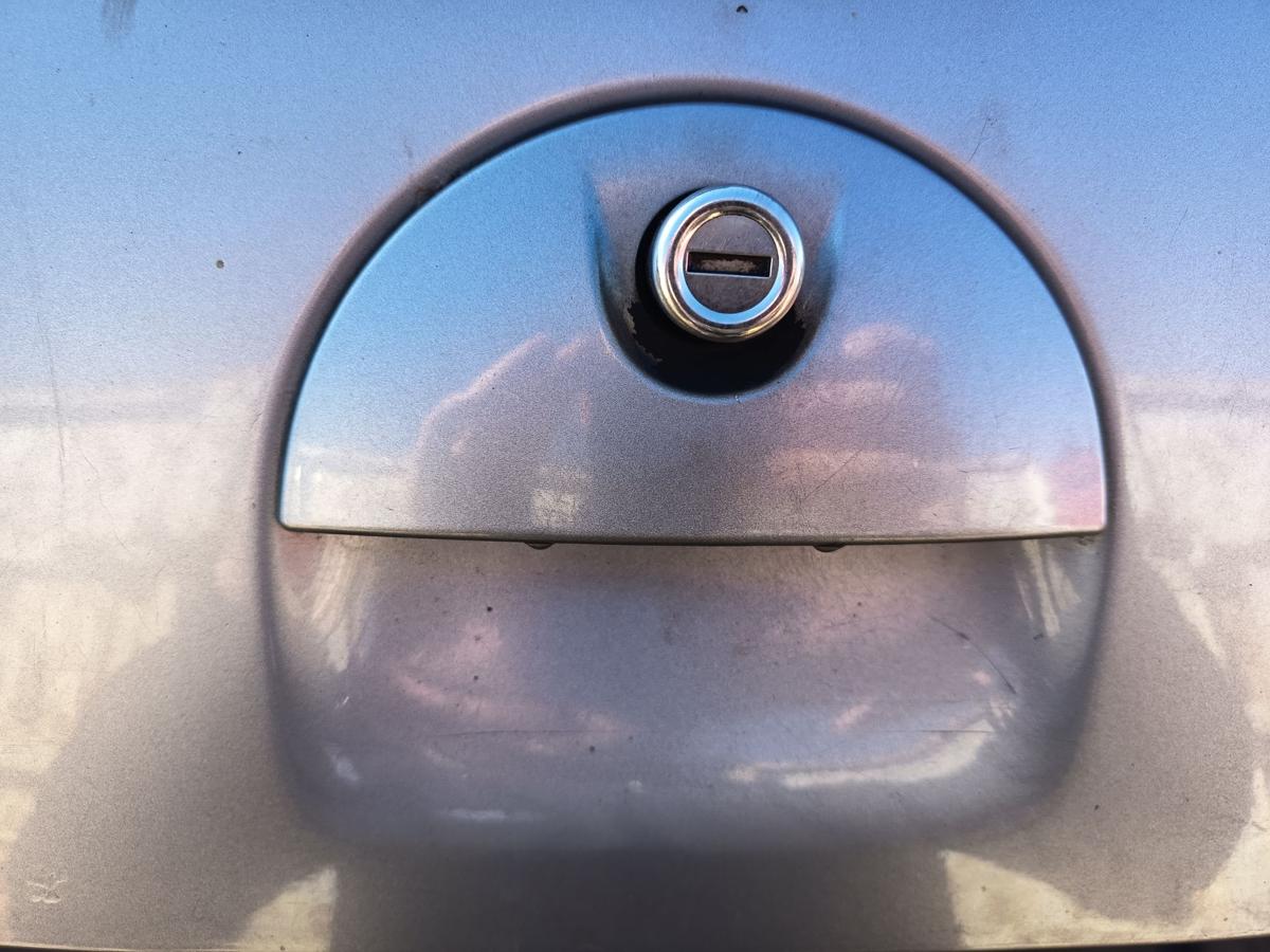 Opel Corsa C original Heckklappe mit Scheibe Z163 Lichtsilber Bj 2004