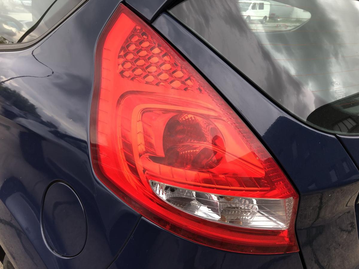 Ford Fiesta JA8 Rückleuchte links Rücklicht Heckleuchte 3 türer Heckleuchte