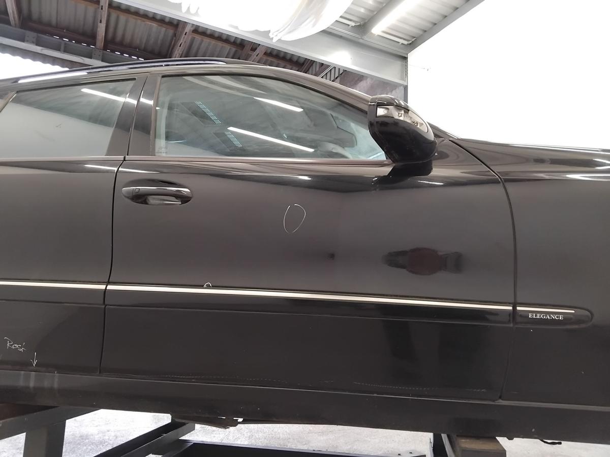 Mercedes Benz E-Klasse 211 Tür vorn rechts Beifahrertür schwarz uni 040 BJ2004