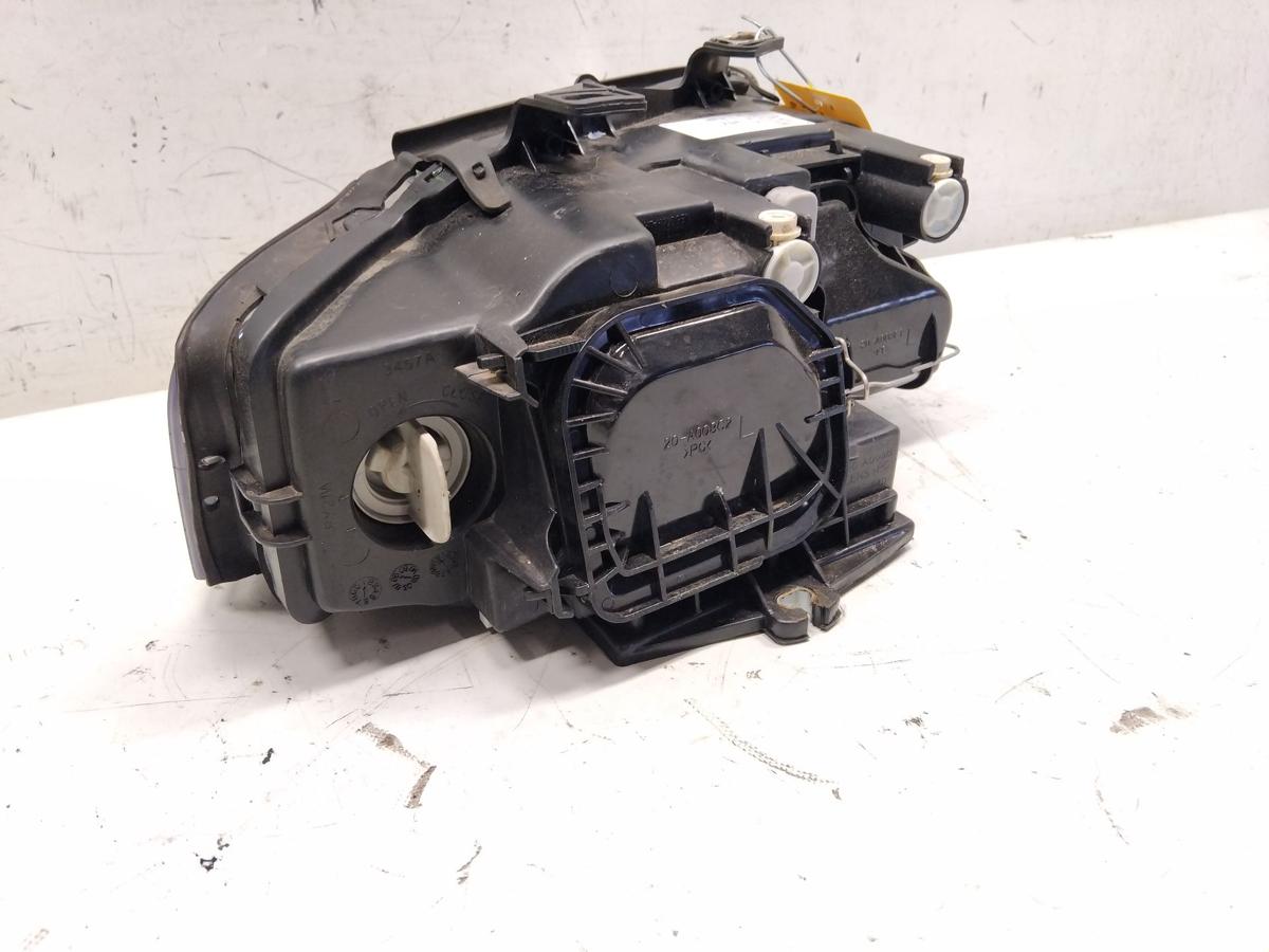 Audi A4 8E Scheinwerfer links Halogen mit LWR BJ2004