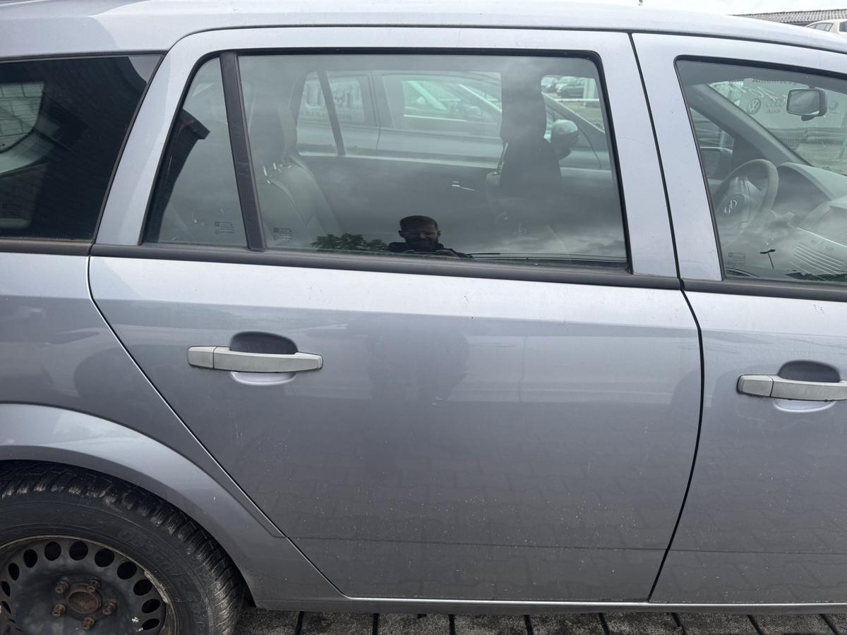 Opel Astra H original T&uuml;r hinten rechts Z163 Lichtsilber Kombi Rohbau Bj.2009