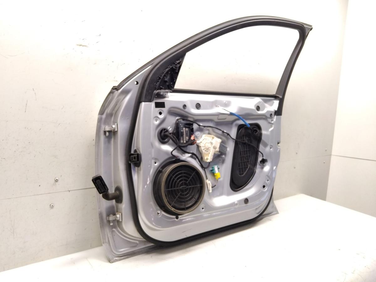 Audi A4 8K B8 T&uuml;r vorn rechts Beifahrert&uuml;r eissilbermetallic LX7W Bj.2009