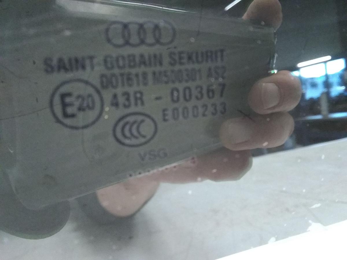 Audi A8 D3 4E Langversion T&uuml;rscheibe hinten links VSG dunkel foliert Bj.2004