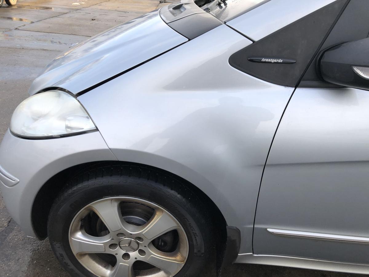 Mercedes A Klasse W169 Kotfl&uuml;gel links Fender Polarsilber Radverkleidung