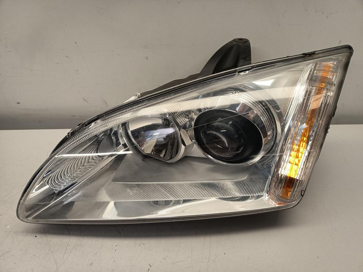 Ford Focus II original Scheinwerfer links mit Kurvenlicht vor Facelift Bj 2007