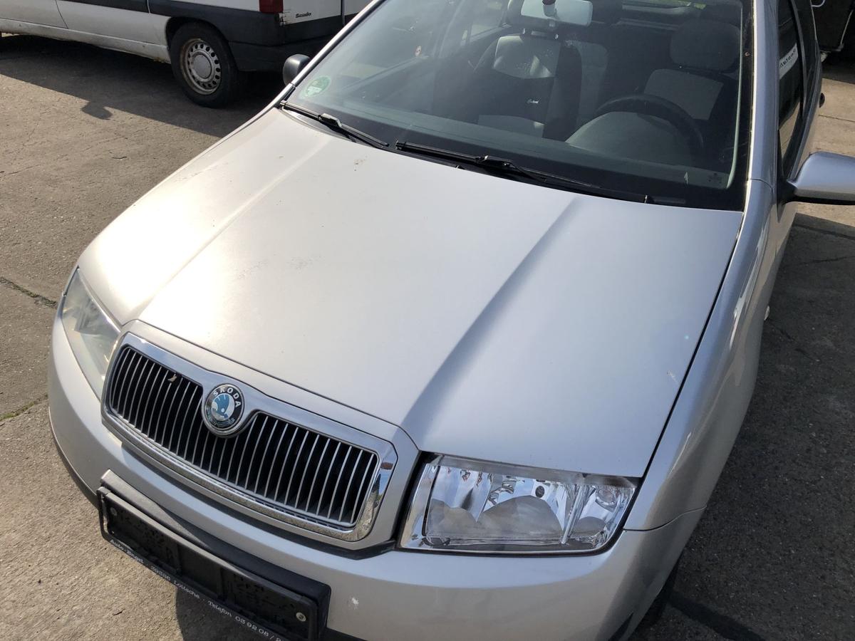 Skoda Fabia 6Y Motorhaube Haube Klappe Deckel inkl. Grill LF7T Diamant Silber