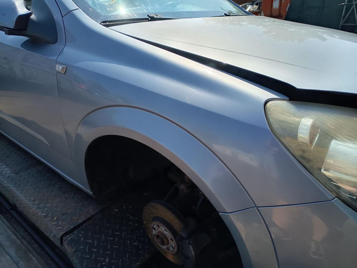 Opel Astra H original Kotfl&uuml;gel rechts Z163 Lichtsilber vor Facelift Bj 2007